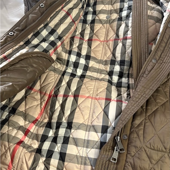 Burberry Quilted Plaid Jacket in Beige and Black - Picture 3 of 5